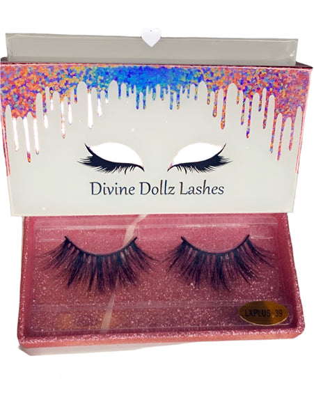 Go Getter Lashes Flawless Definition for the Ambitious Doll