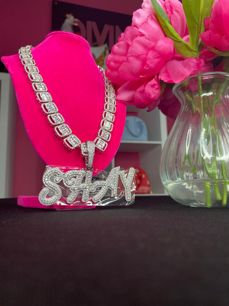 DIAMOND NAME PLATE & BAGUETTE NECKLACE